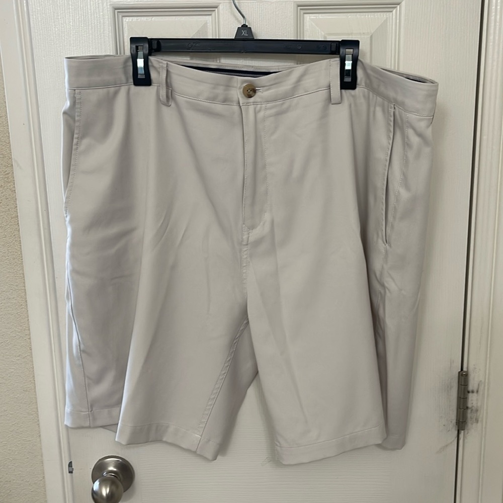 Vineyard Vines Links Shorts Sz 42